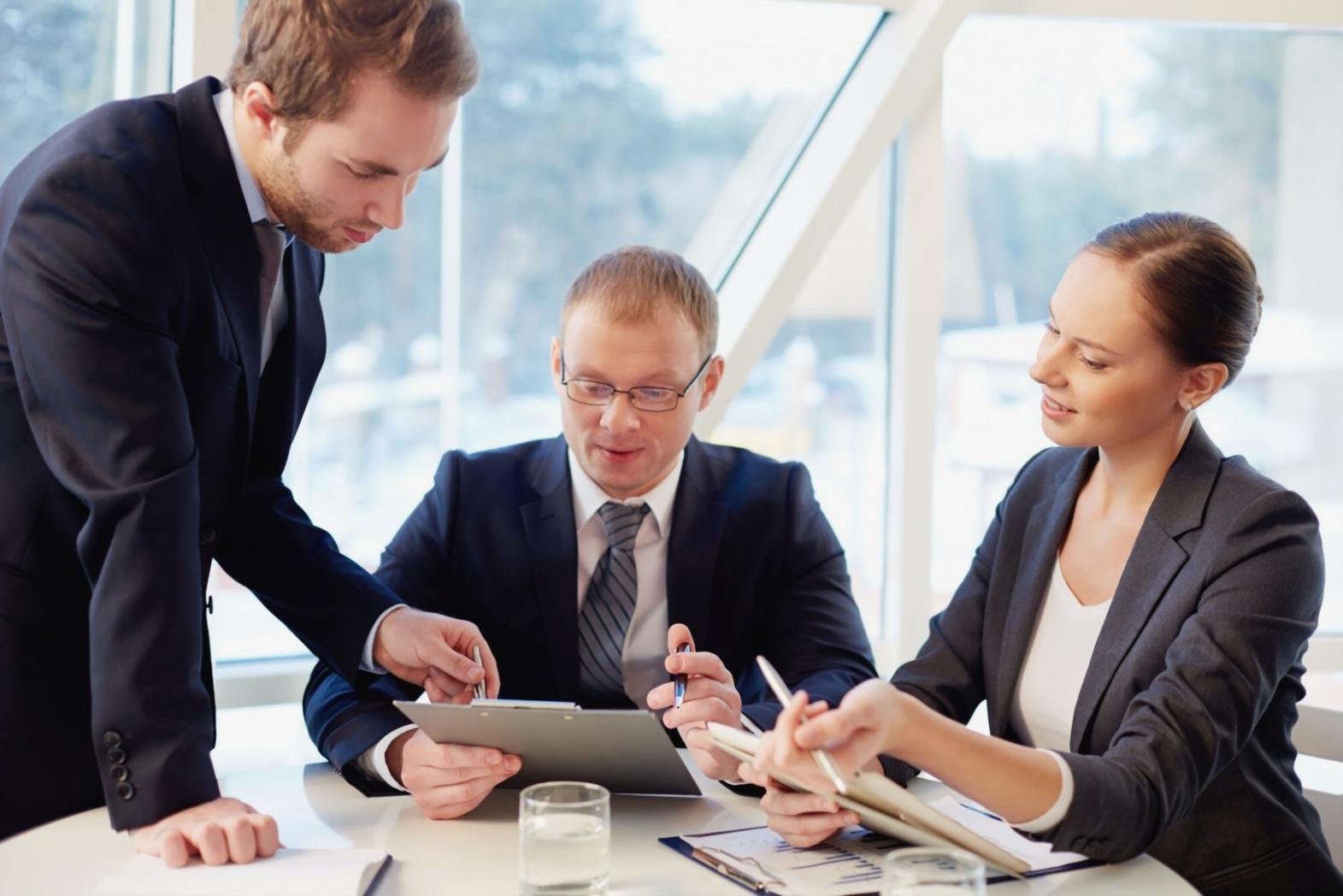 Session de formation en groupe avec analyse de portefeuille